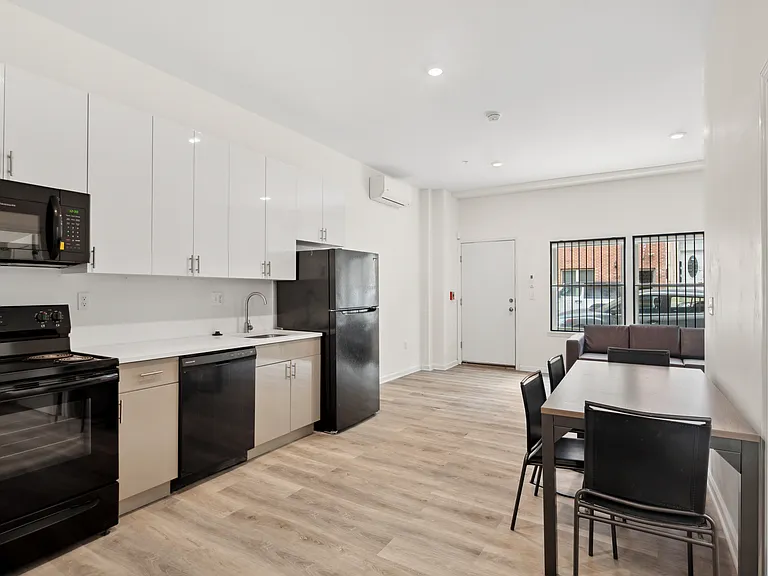 Owl's Nest Apartments — Photo 19