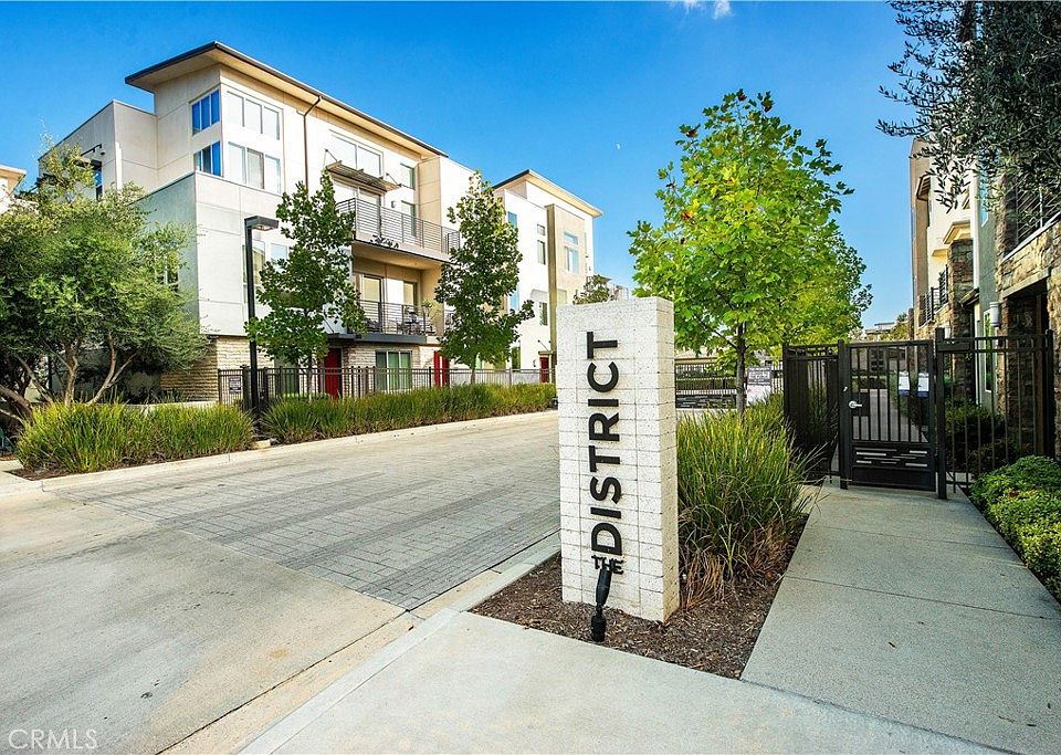 1st image of 19513 Astor Pl