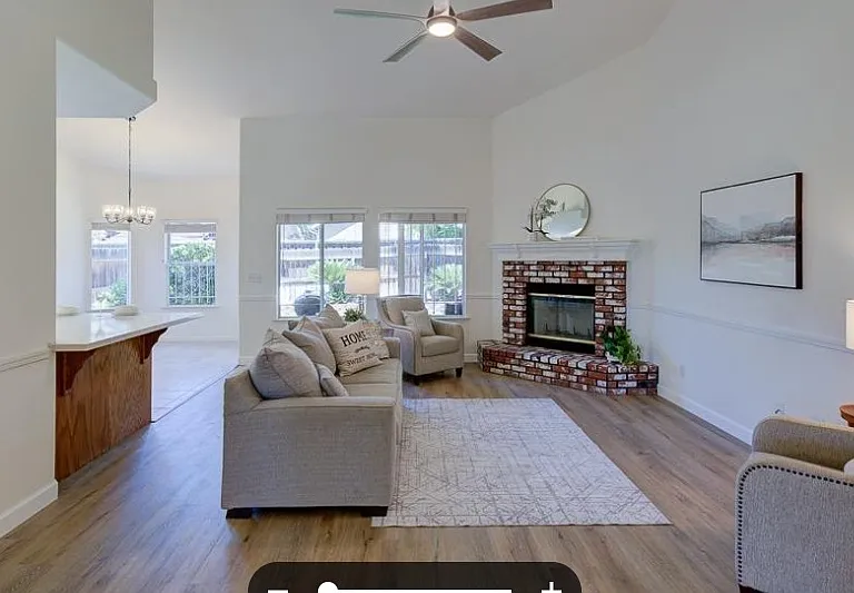 2684 E Kelso Ave — Photo 3