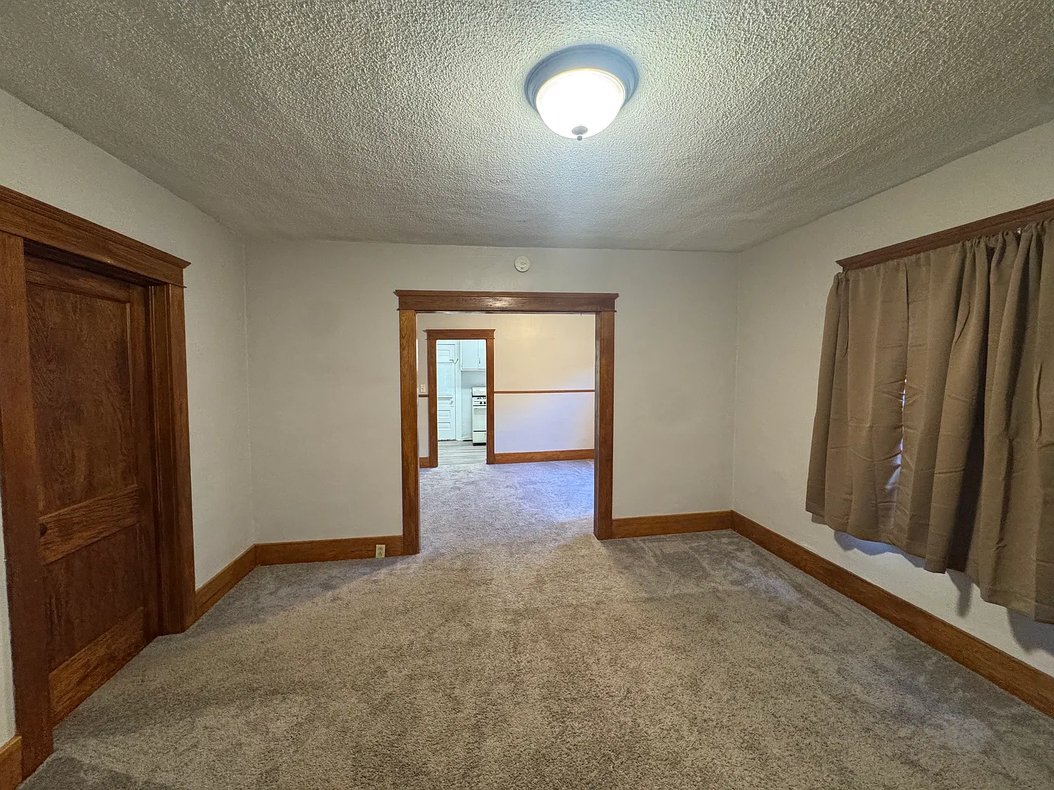 2 bed, 800 sqft, $1,200 — Photo 4