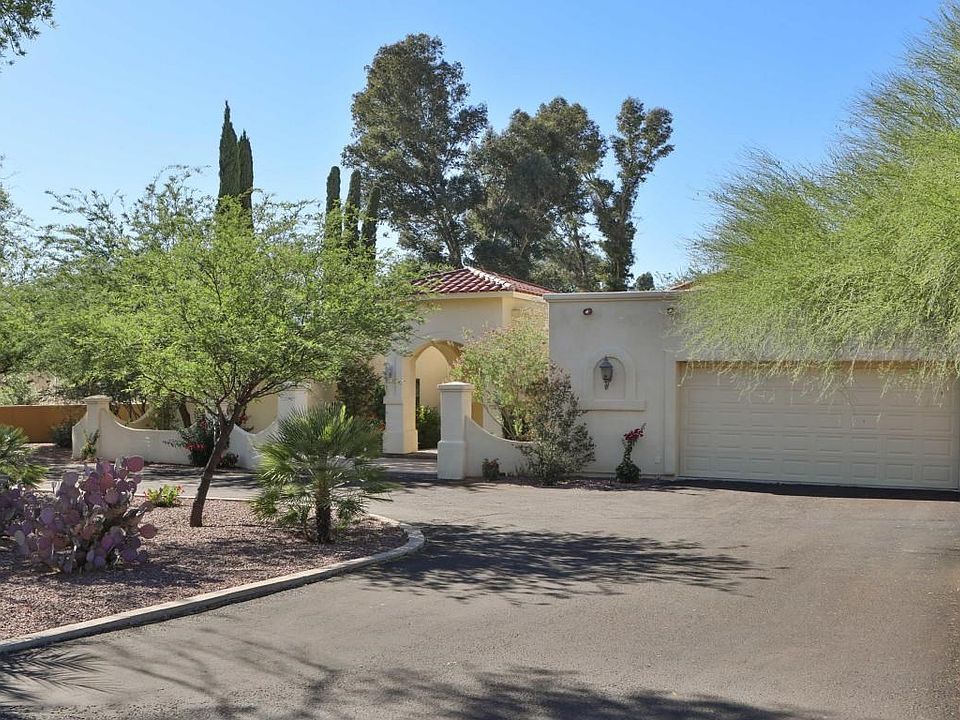 1st image of 8041 N Della Robia Pl