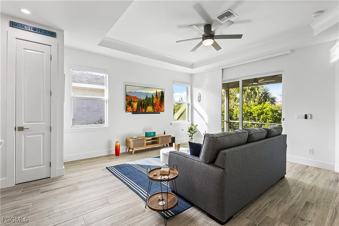 2 bed, 2.0 bath, 1509 sqft, $5,000 — Photo 2