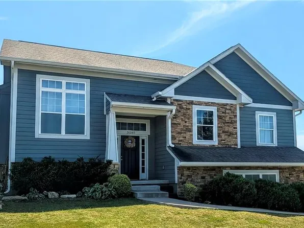 31565 W 85th St, De Soto, KS 66018