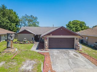 84 Lake Daisy Blvd, Winter Haven, FL 33884
