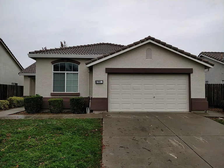 7001 Bolzano Way — Photo 1