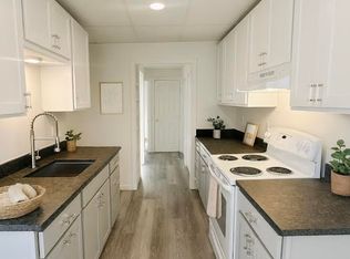 28 Elm St #2, Newmarket, NH 03857