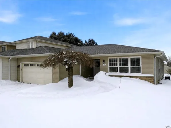 74 Moon Walk, Tonawanda, NY 14150
