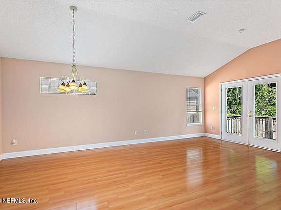 3rd image of 10327 HOMARD Boulevard