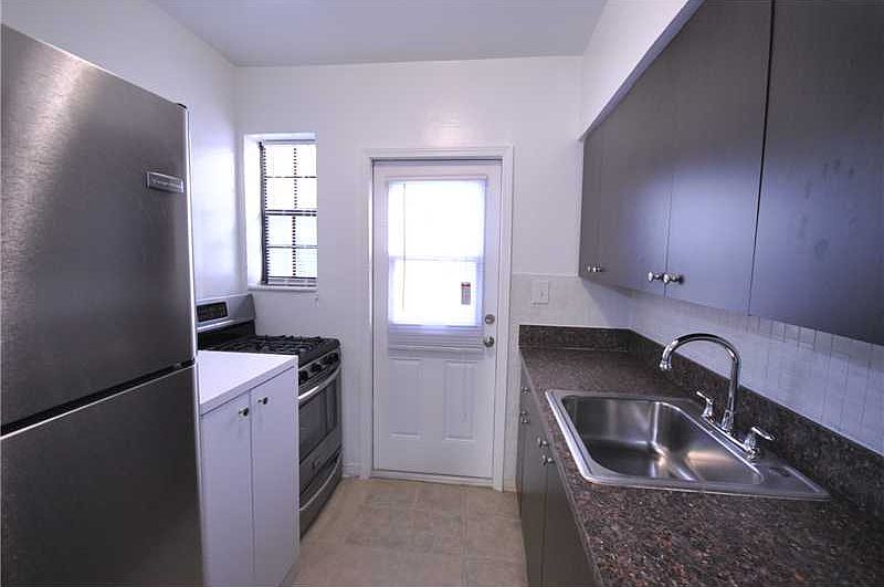 1st image of 7985 Crespi Blvd APT 3