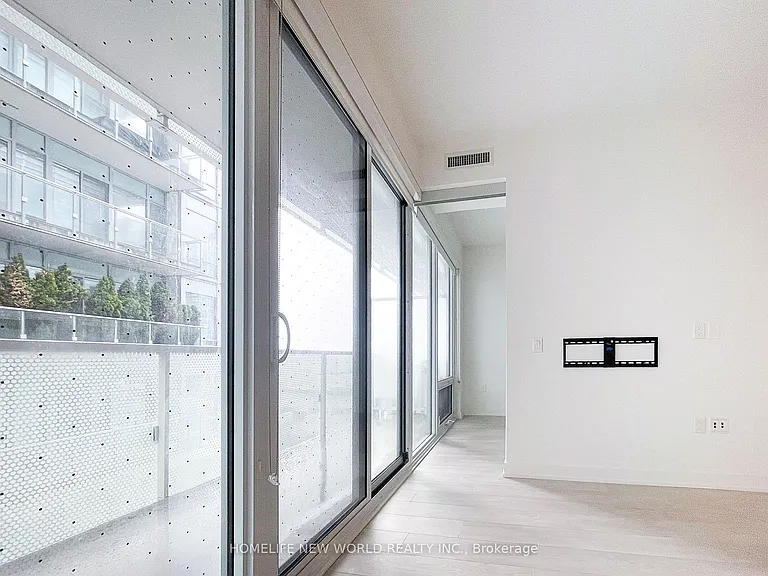 15 Queens Quay E #309 — Photo 16