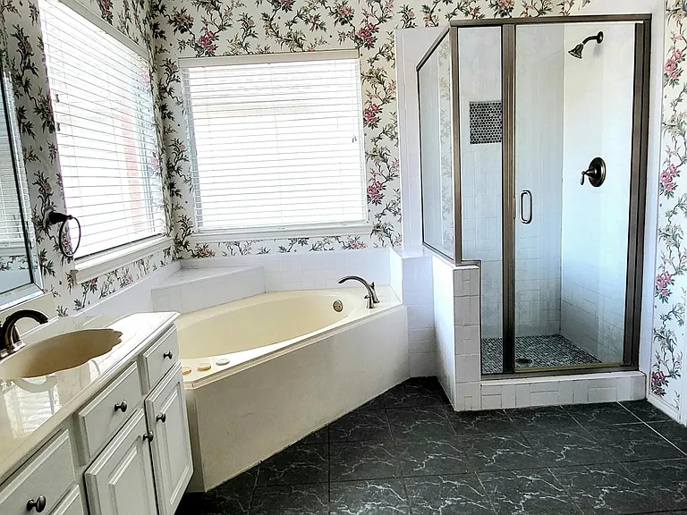 2421 Micarta Dr — Photo 12
