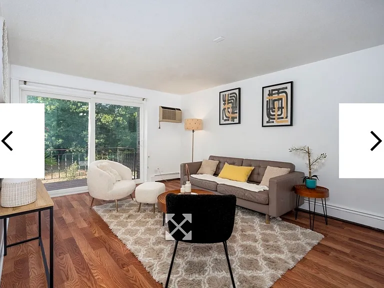 426 Pleasant St — Photo 11