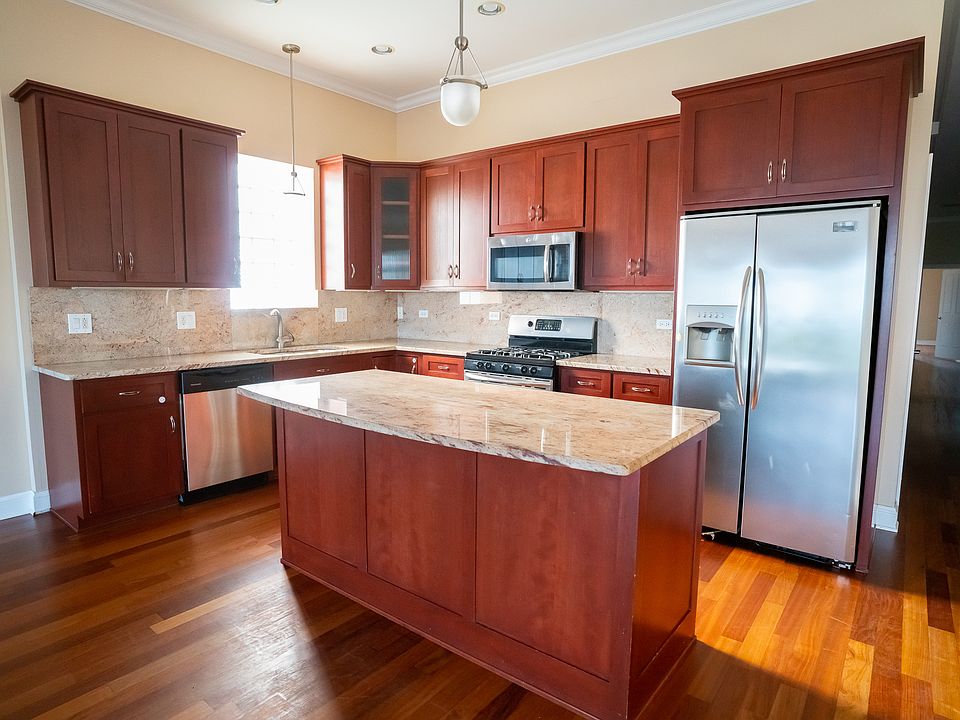 1st image of 3110 W Belmont Ave Unit 4w