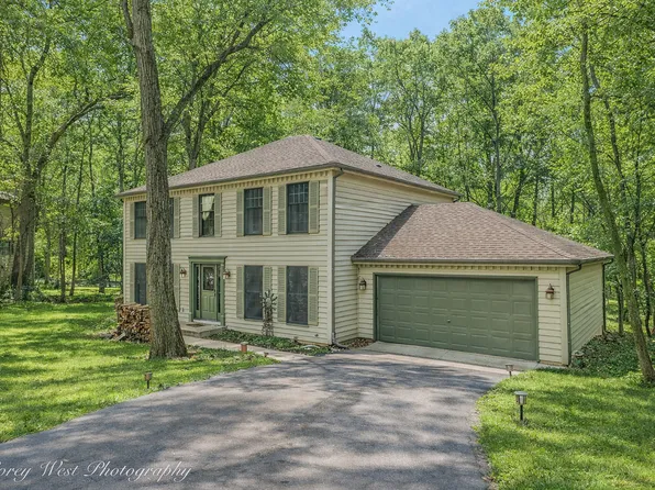 43W510 Tall Oaks Trl, Elburn, IL 60119