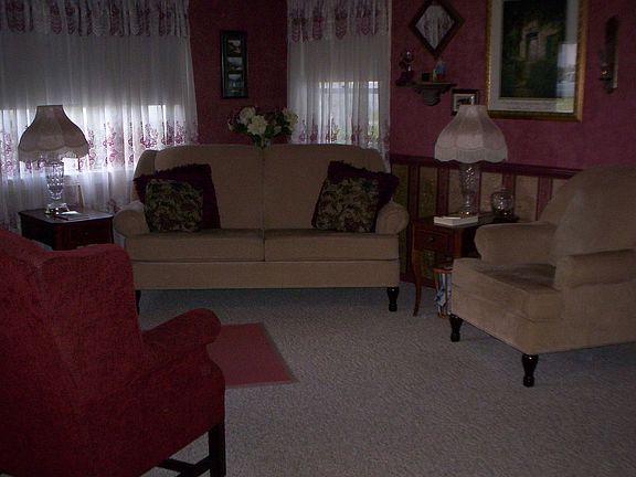 2nd image of 3948 Claremont Pl