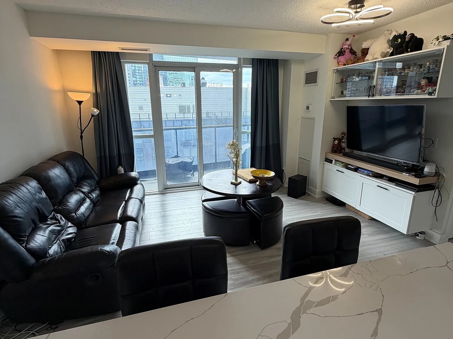 2 bed, $3,000 — Photo 2