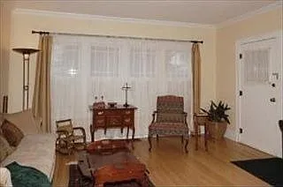 1 S Mitchell Ave photo 1