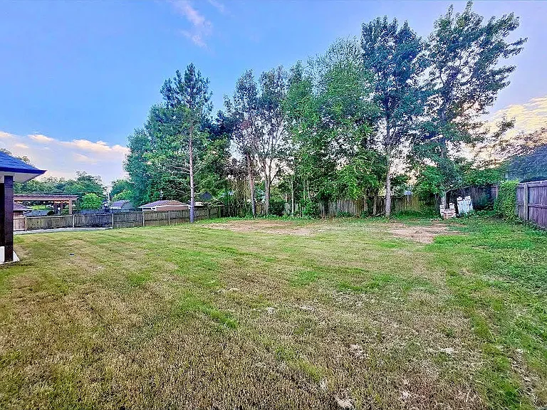 805 Woodridge Cir — Photo 41