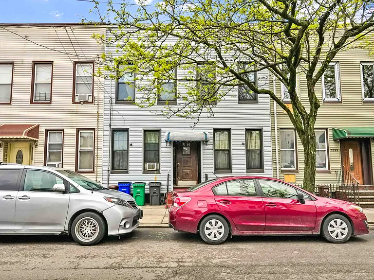 71-60 69th Pl #1L — Photo 5