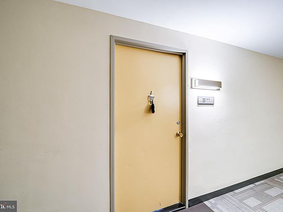 5th image of 4600 Duke St APT 811