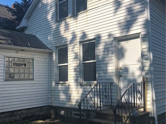 4th image of 3605 W 45th St