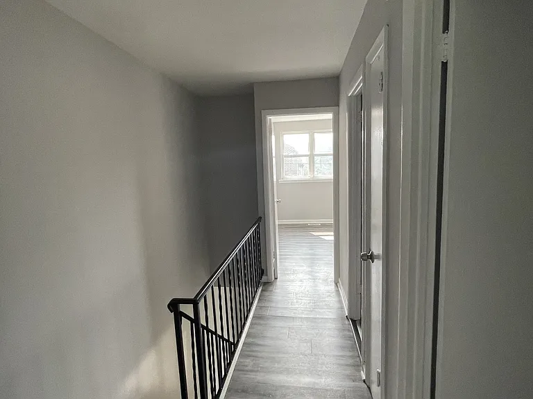 261 E Haines St — Photo 7