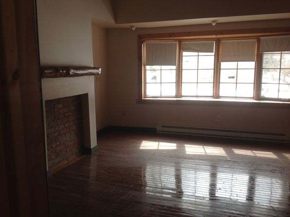 30 Maple Ave