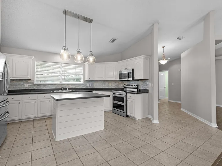 2081 Seagrape Dr — Photo 19