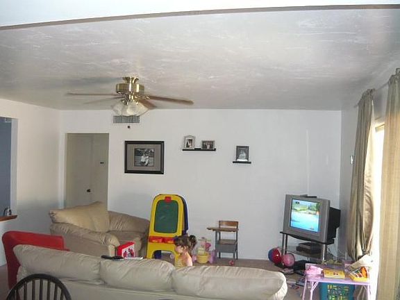 4th image of 2300 E Loma Vista Dr