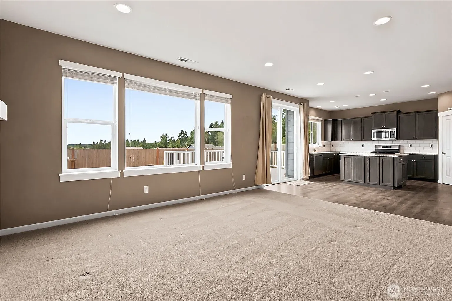 5 bed, 2952 sqft, $3,400 — Photo 4