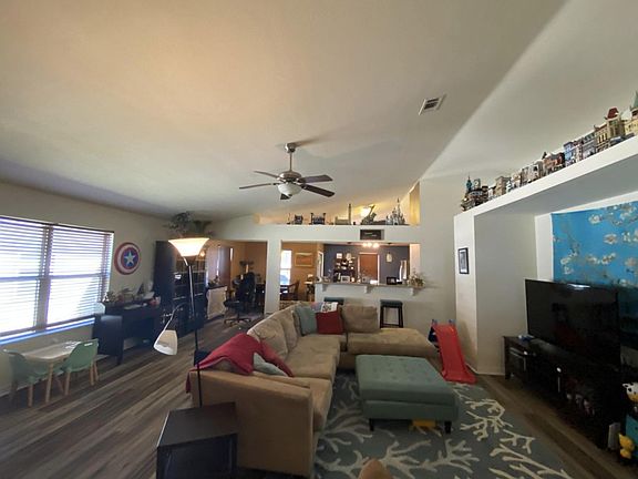 4th image of 2214 Pawnee Dr