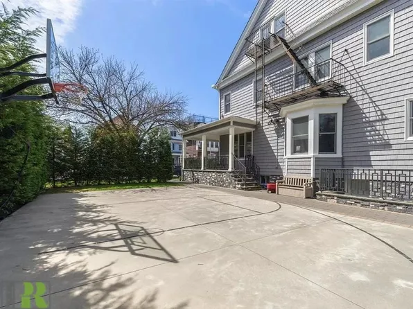 669 East 2nd Street image 7 of 44