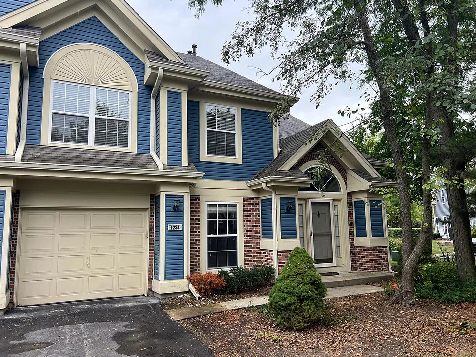 1234 Old Mill Ln