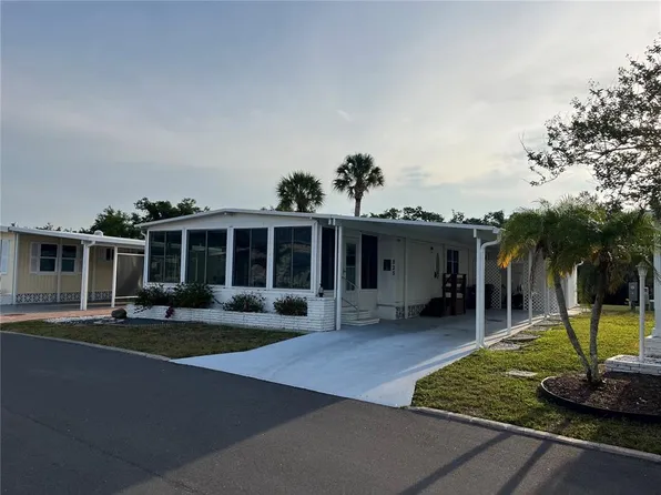 825 Jolanda Cir, Venice, FL 34285