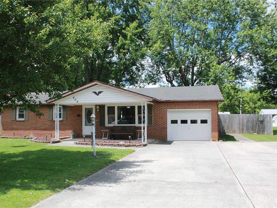 1st image of 404 Winbigler St