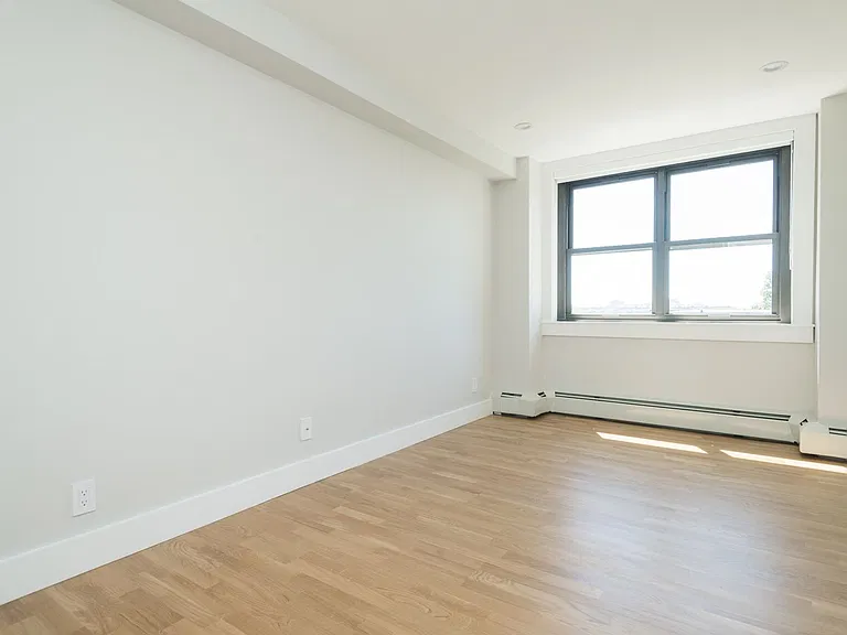 1410B Columbia Rd #4F — Photo 10