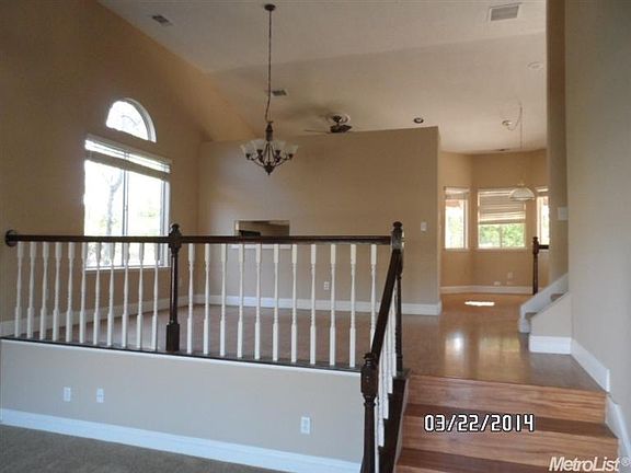 3rd image of 9 Orange St