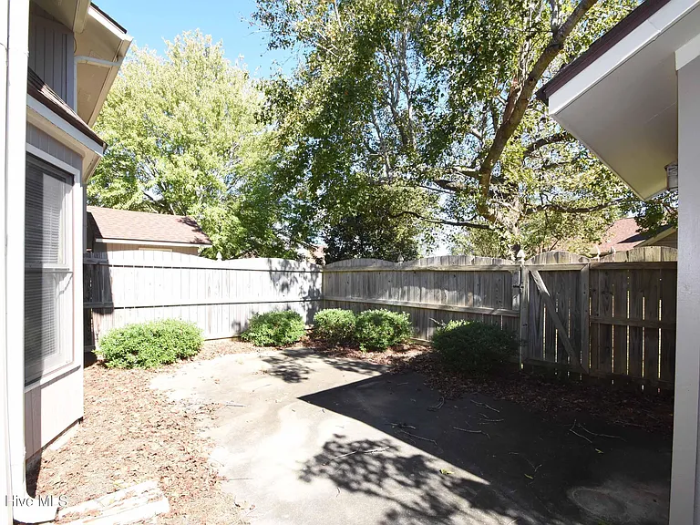 1829 Quail Ridge Rd #K — Photo 23