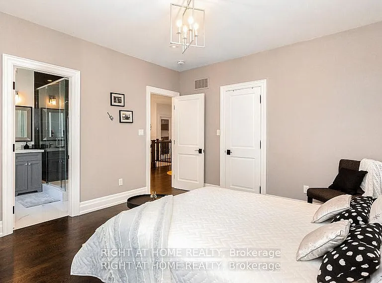 1220 Meredith Ave — Photo 30