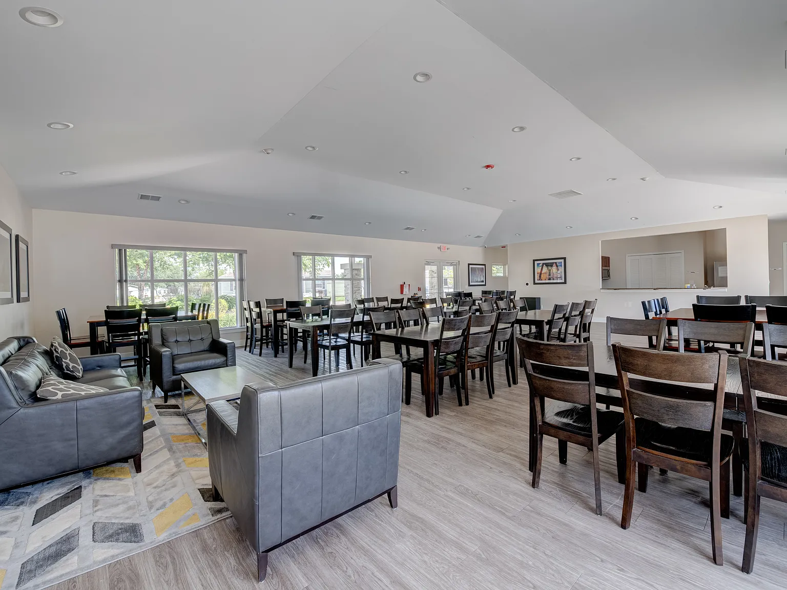Frenchtown Villa/Elizabeth Woods — Photo 2