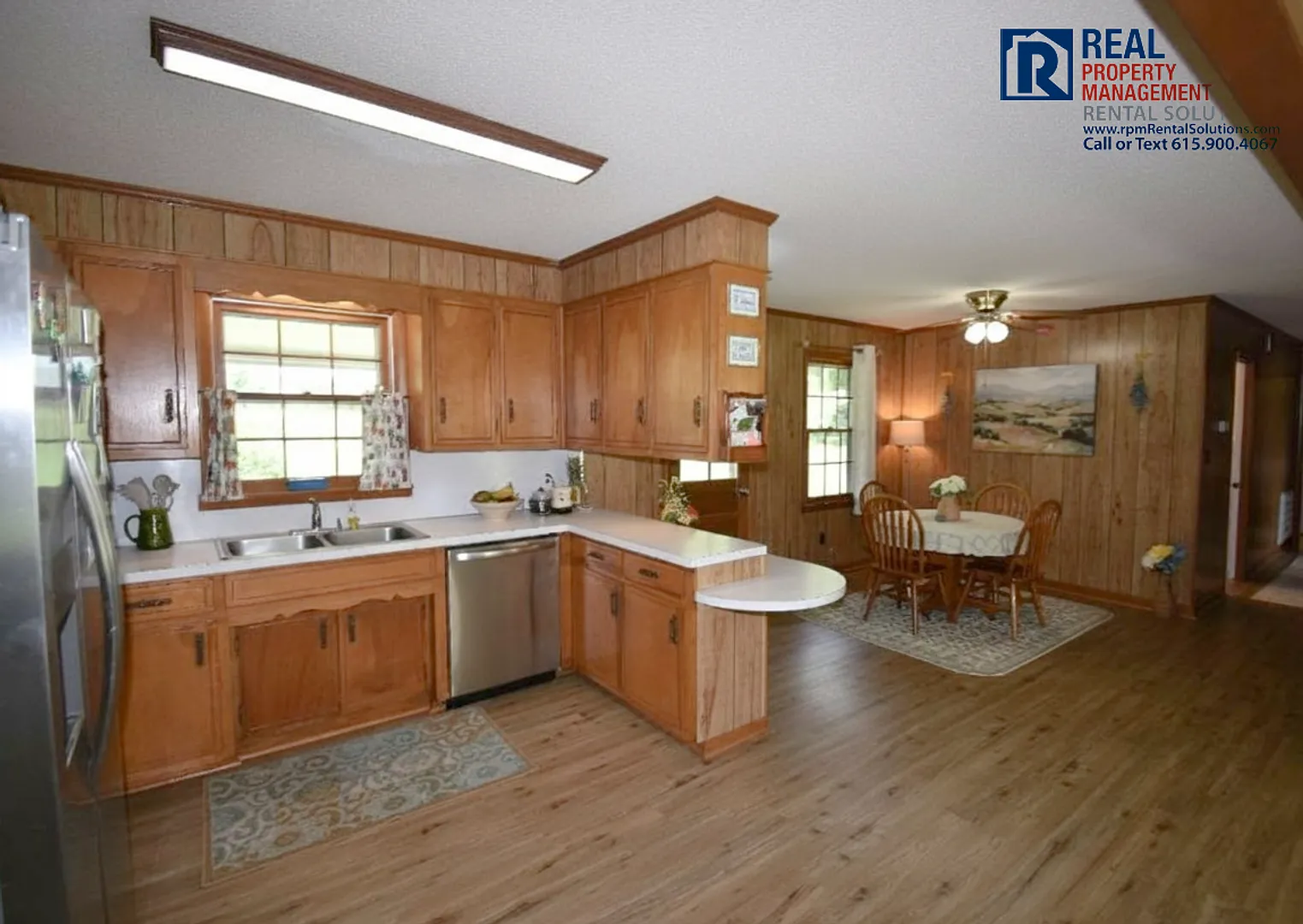 Beautiful 3bd, 2ba plus bonus room and pool in Woodbury! — Photo 3