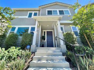 16 Pinot Way, Compton, CA 90221