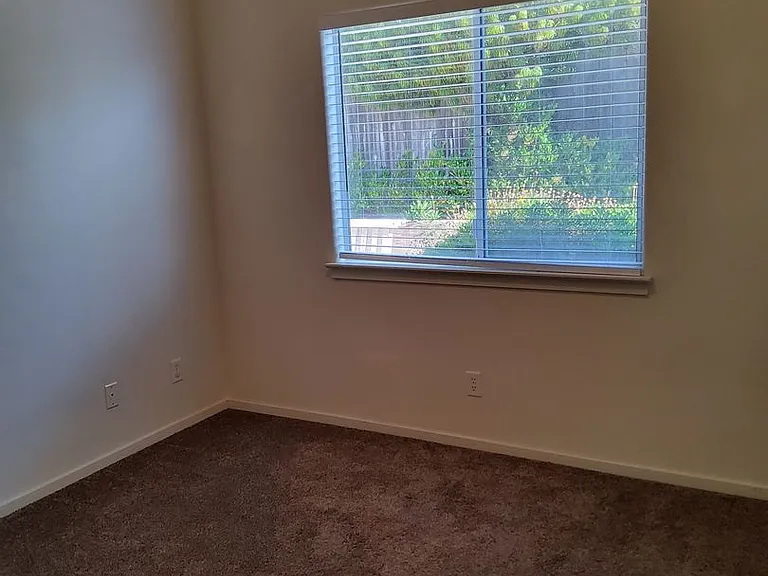 1414 Blueberry Ave — Photo 10