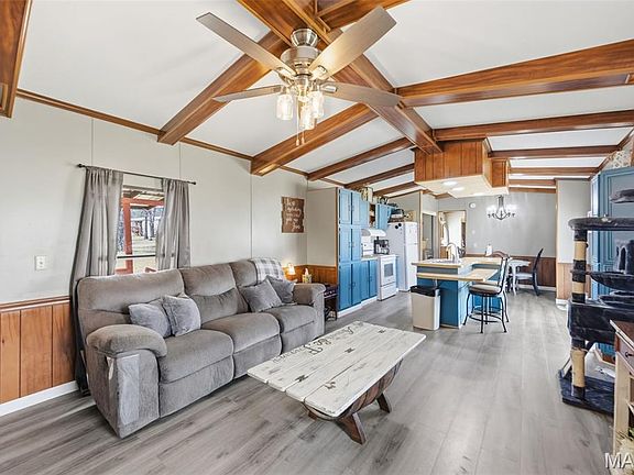 3rd image of 10076 Oakside Rd