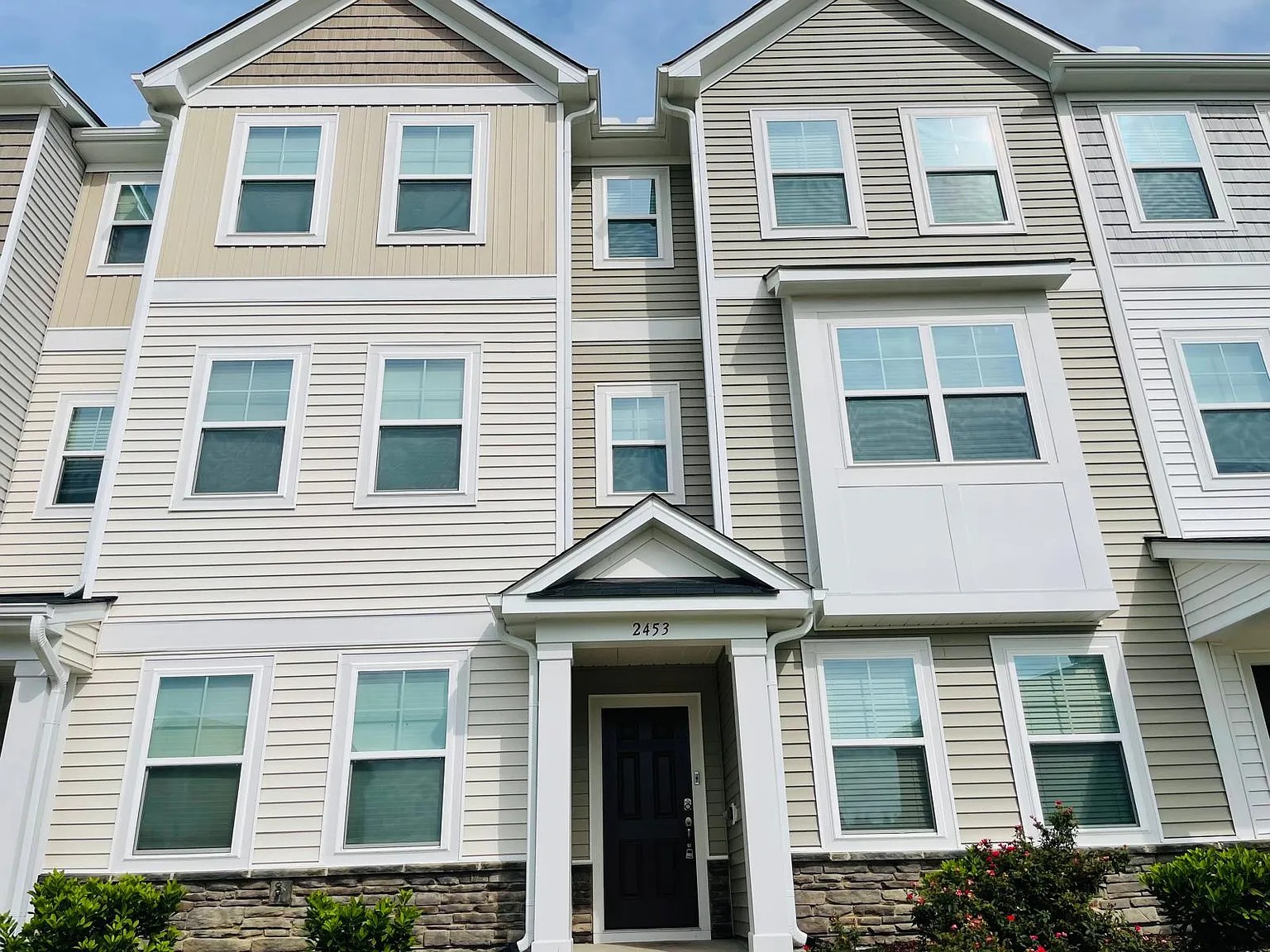 3 bed, 1750 sqft, $1,895 — Photo 4