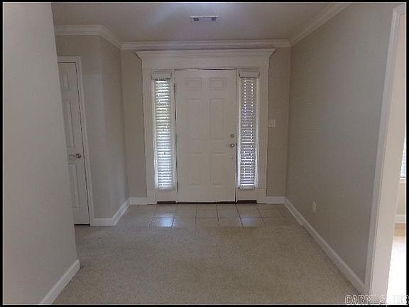 3rd image of 31 Congressional Dr