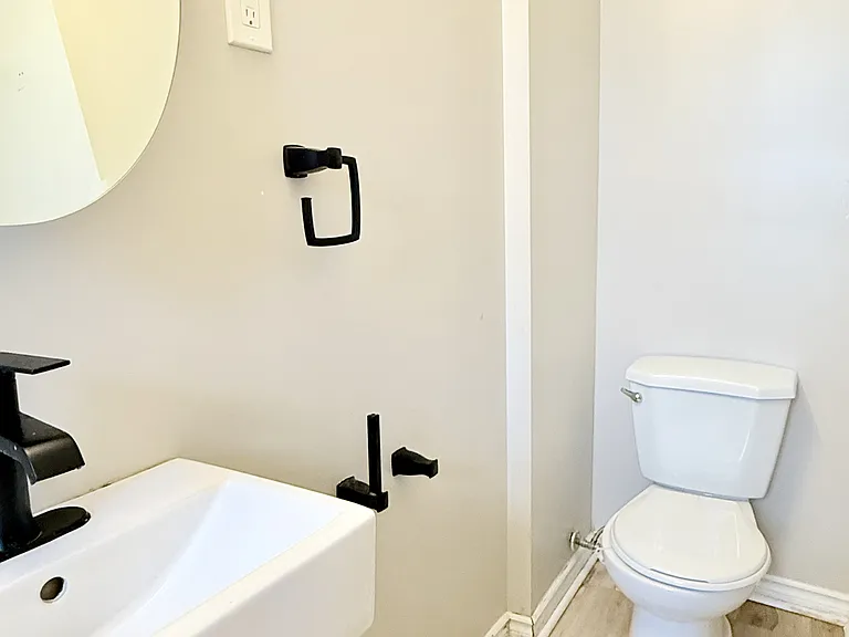 308 Askin Ave #5 — Photo 10