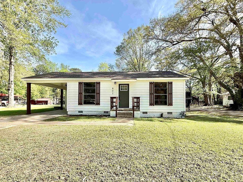 1st image of 802 Waco St