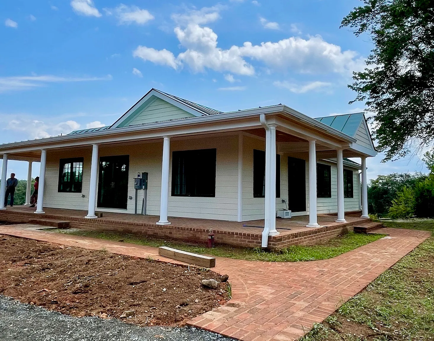 3 bed, 2500 sqft, $2,900 — Photo 4