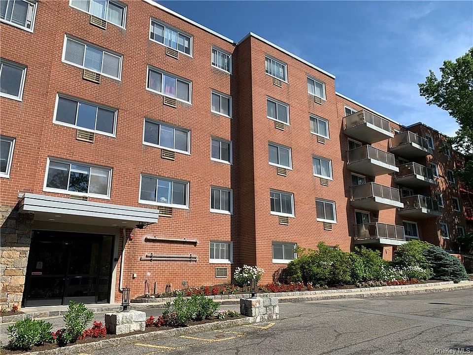 1st image of 370 Central Park Ave APT 1S